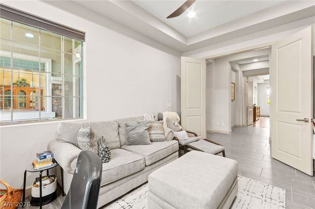 9896 Cathedral Pines Avenue, Las Vegas, NV 89149