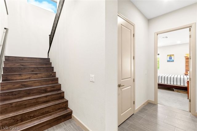 9896 Cathedral Pines Avenue, Las Vegas, NV 89149