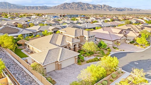 9896 Cathedral Pines Avenue, Las Vegas, NV 89149
