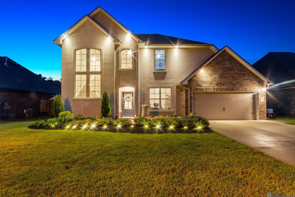 8827 Tatler St, Denham Springs, LA 70706