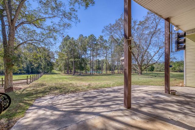 1650 Bear Bay Flats Rd Road, Laurel Hill, FL 32567