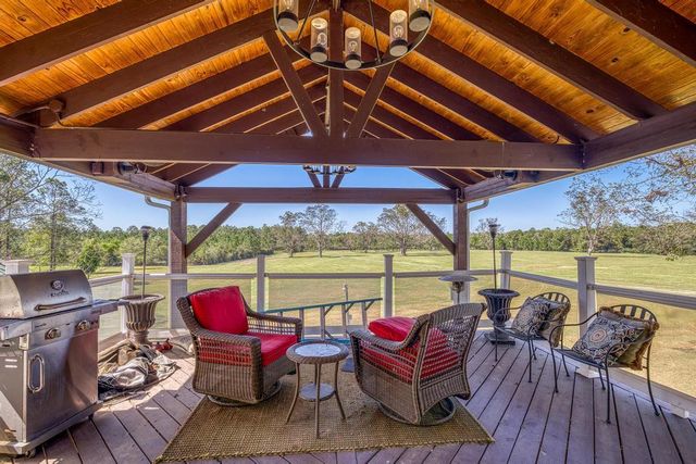 1650 Bear Bay Flats Rd Road, Laurel Hill, FL 32567