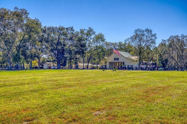 1650 Bear Bay Flats Rd Road, Laurel Hill, FL 32567