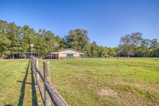 1650 Bear Bay Flats Rd Road, Laurel Hill, FL 32567