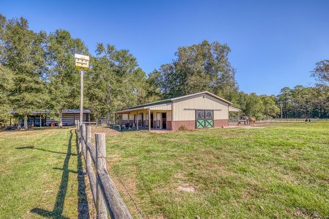 1650 Bear Bay Flats Rd Road, Laurel Hill, FL 32567