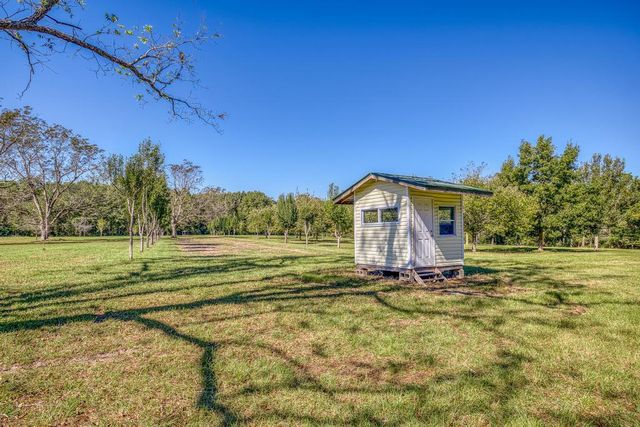 1650 Bear Bay Flats Rd Road, Laurel Hill, FL 32567