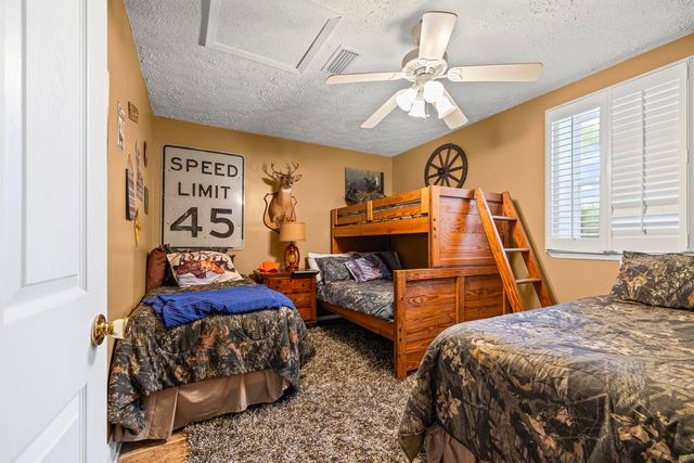 1650 Bear Bay Flats Rd Road, Laurel Hill, FL 32567