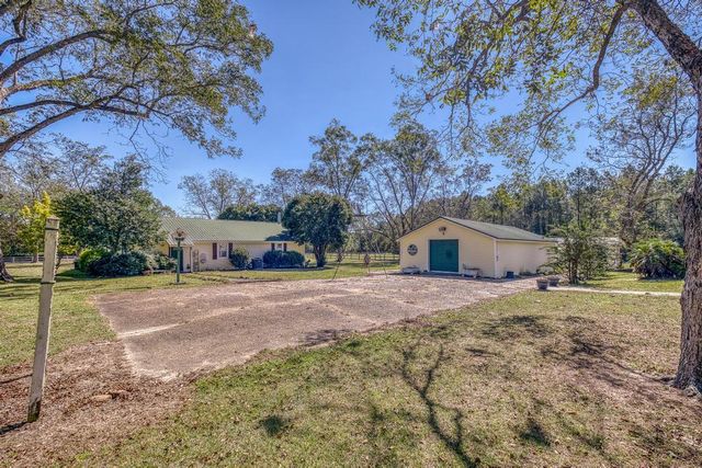 1650 Bear Bay Flats Rd Road, Laurel Hill, FL 32567