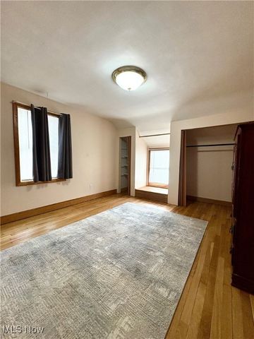 26 Elm Street, Bridgeport, OH 43912