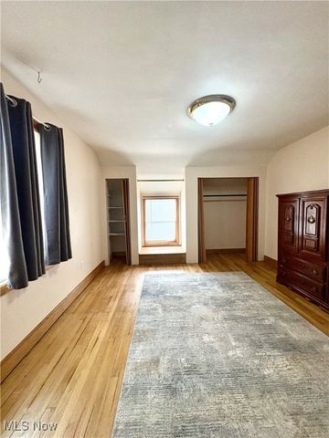 26 Elm Street, Bridgeport, OH 43912