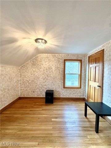 26 Elm Street, Bridgeport, OH 43912