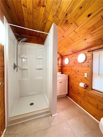 26 Elm Street, Bridgeport, OH 43912