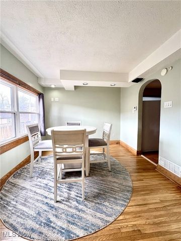 26 Elm Street, Bridgeport, OH 43912