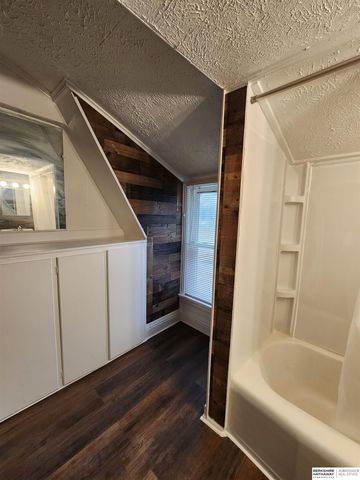 4901 N 14th Street, Omaha, NE 68110