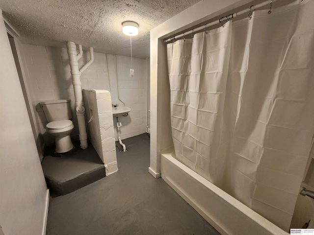 4901 N 14th Street, Omaha, NE 68110