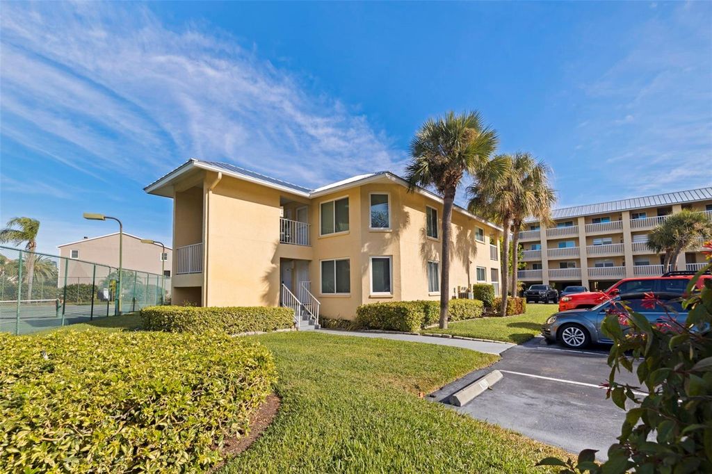 1125 PINELLAS BAYWAY S 201A, St Petersburg, FL 33715