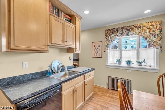 1136 Hillside Ave, Plainfield City, NJ 07060