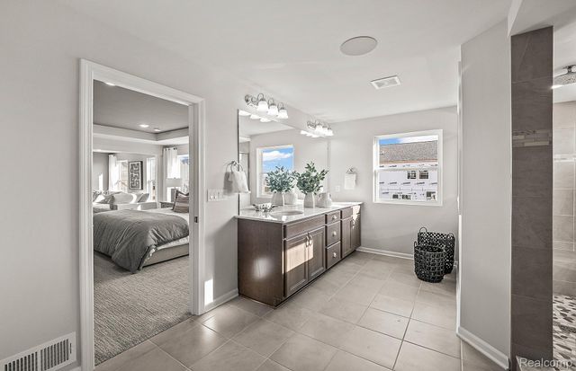 690 Gretchen Lane, Saline, MI 48176