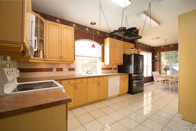 15219 Fall Place Dr., San Antonio, TX 78247