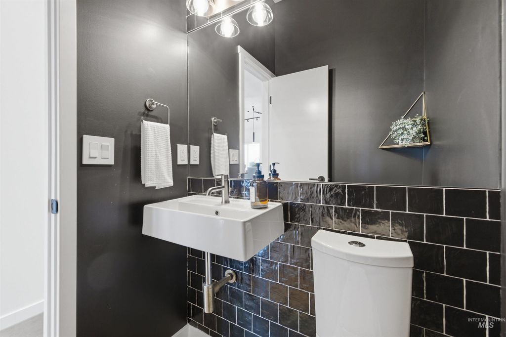 4275 N 36th Street, Boise, ID 83703 photo 12