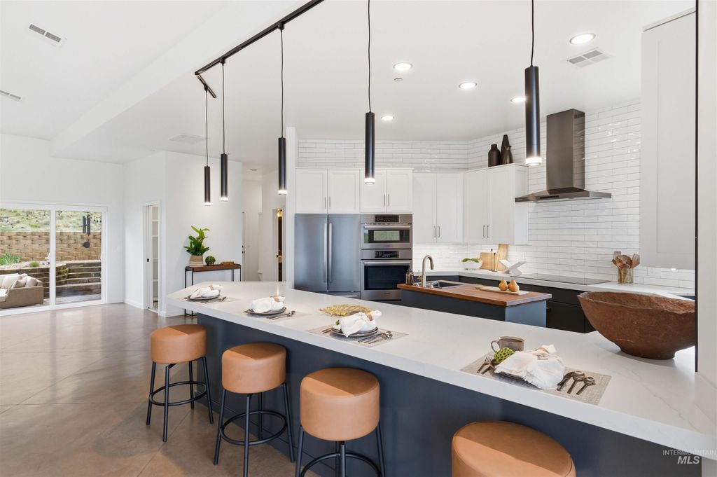 4275 N 36th Street, Boise, ID 83703 photo 4