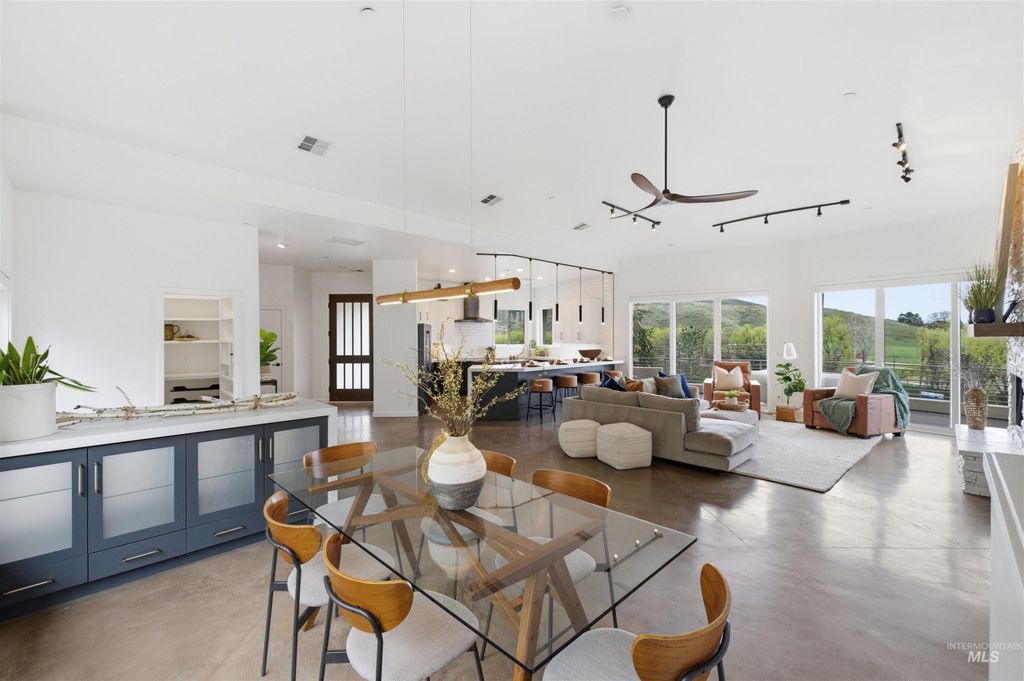 4275 N 36th Street, Boise, ID 83703 photo 8