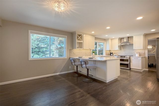 6349 114th Avenue SE, Bellevue, WA 98006