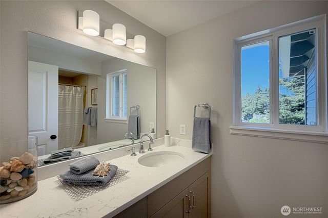 6349 114th Avenue SE, Bellevue, WA 98006