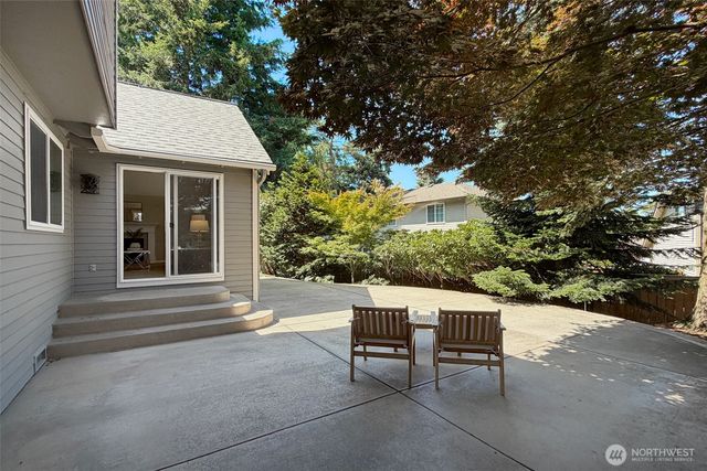6349 114th Avenue SE, Bellevue, WA 98006