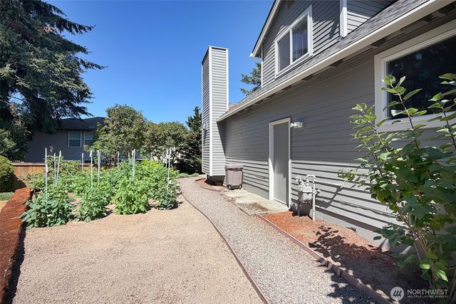 6349 114th Avenue SE, Bellevue, WA 98006