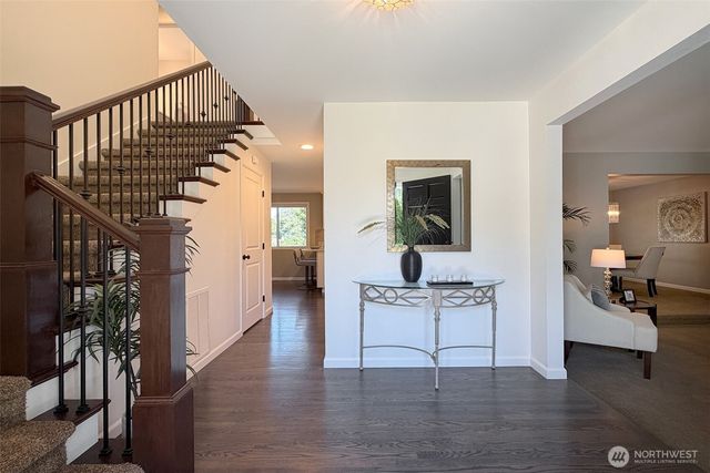 6349 114th Avenue SE, Bellevue, WA 98006