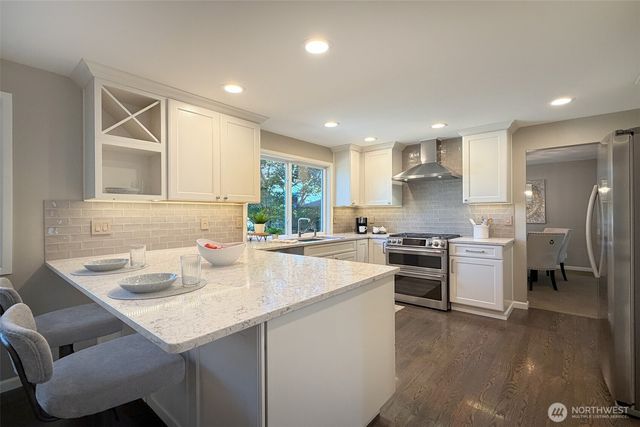 6349 114th Avenue SE, Bellevue, WA 98006