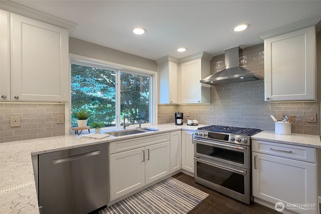 6349 114th Avenue SE, Bellevue, WA 98006