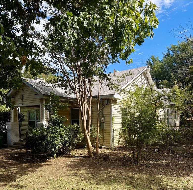 910 S Gilpin Avenue, Cockrell Hill, TX 75211 — exterior