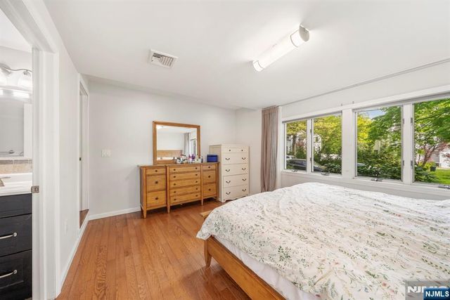 3 Burton Place, Cresskill, NJ 07626