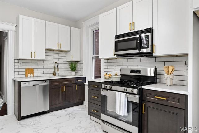 3423 Giles Avenue, St Louis, MO 63116