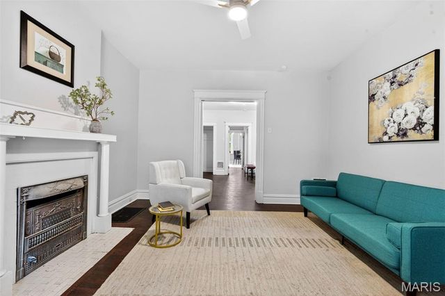 3423 Giles Avenue, St Louis, MO 63116