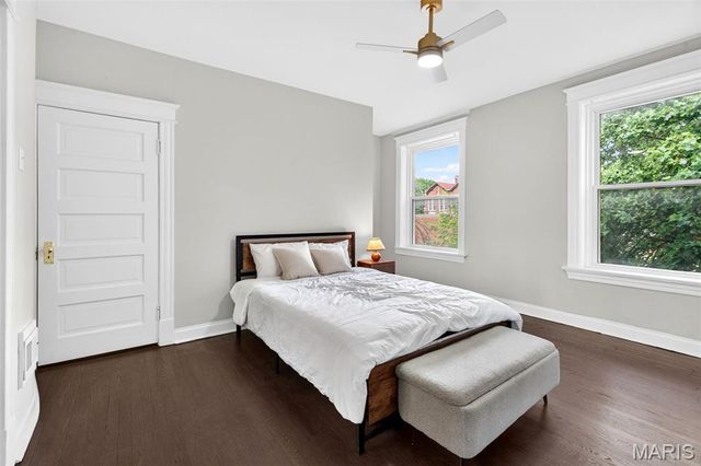 3423 Giles Avenue, St Louis, MO 63116