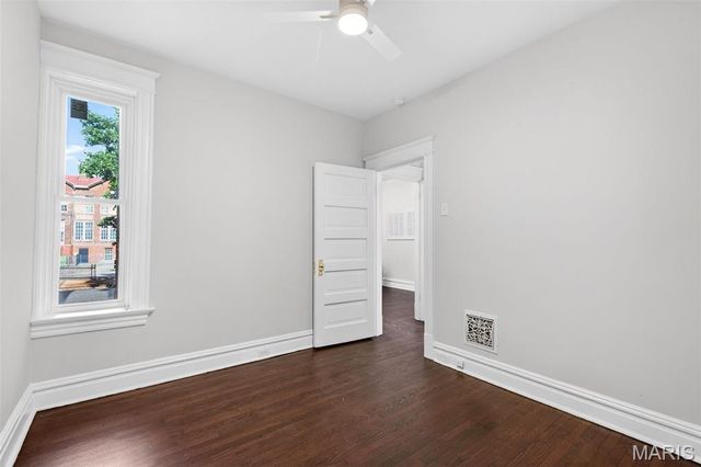 3423 Giles Avenue, St Louis, MO 63116