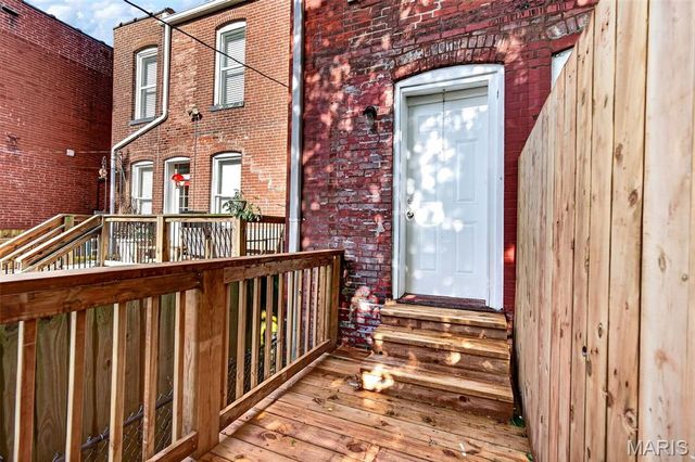 3423 Giles Avenue, St Louis, MO 63116