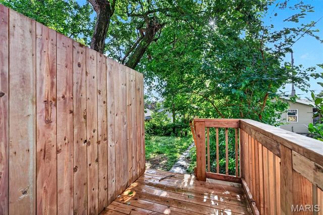 3423 Giles Avenue, St Louis, MO 63116