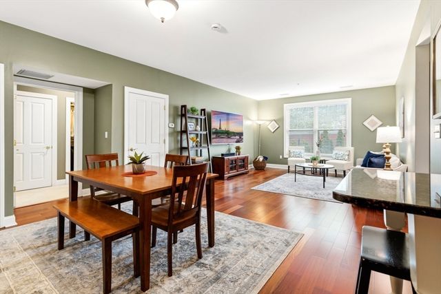 248 Albion Street 215, Wakefield, MA 01880