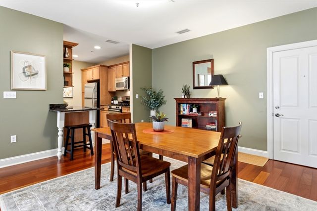 248 Albion Street 215, Wakefield, MA 01880
