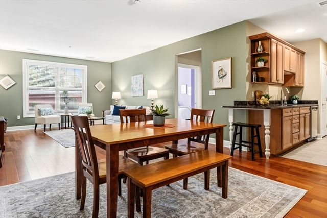 248 Albion Street 215, Wakefield, MA 01880