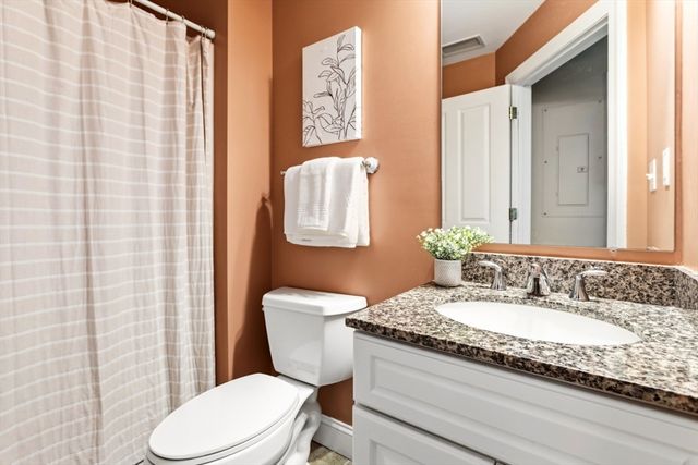 248 Albion Street 215, Wakefield, MA 01880