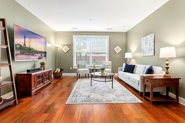 248 Albion Street 215, Wakefield, MA 01880