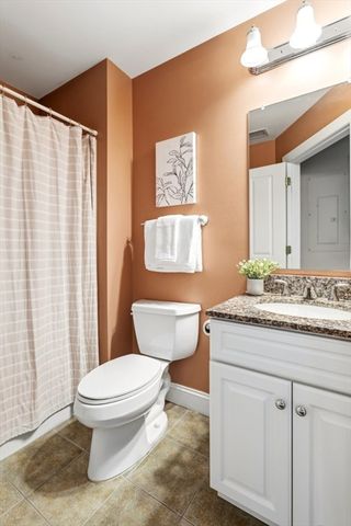 248 Albion Street 215, Wakefield, MA 01880