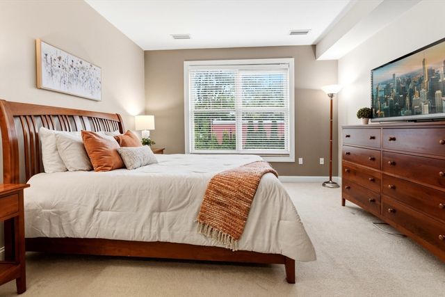 248 Albion Street 215, Wakefield, MA 01880