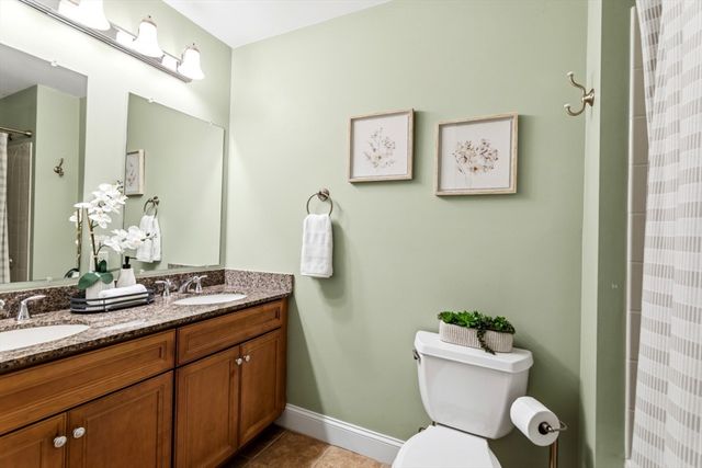 248 Albion Street 215, Wakefield, MA 01880