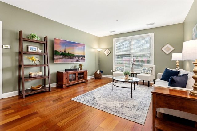 248 Albion Street 215, Wakefield, MA 01880